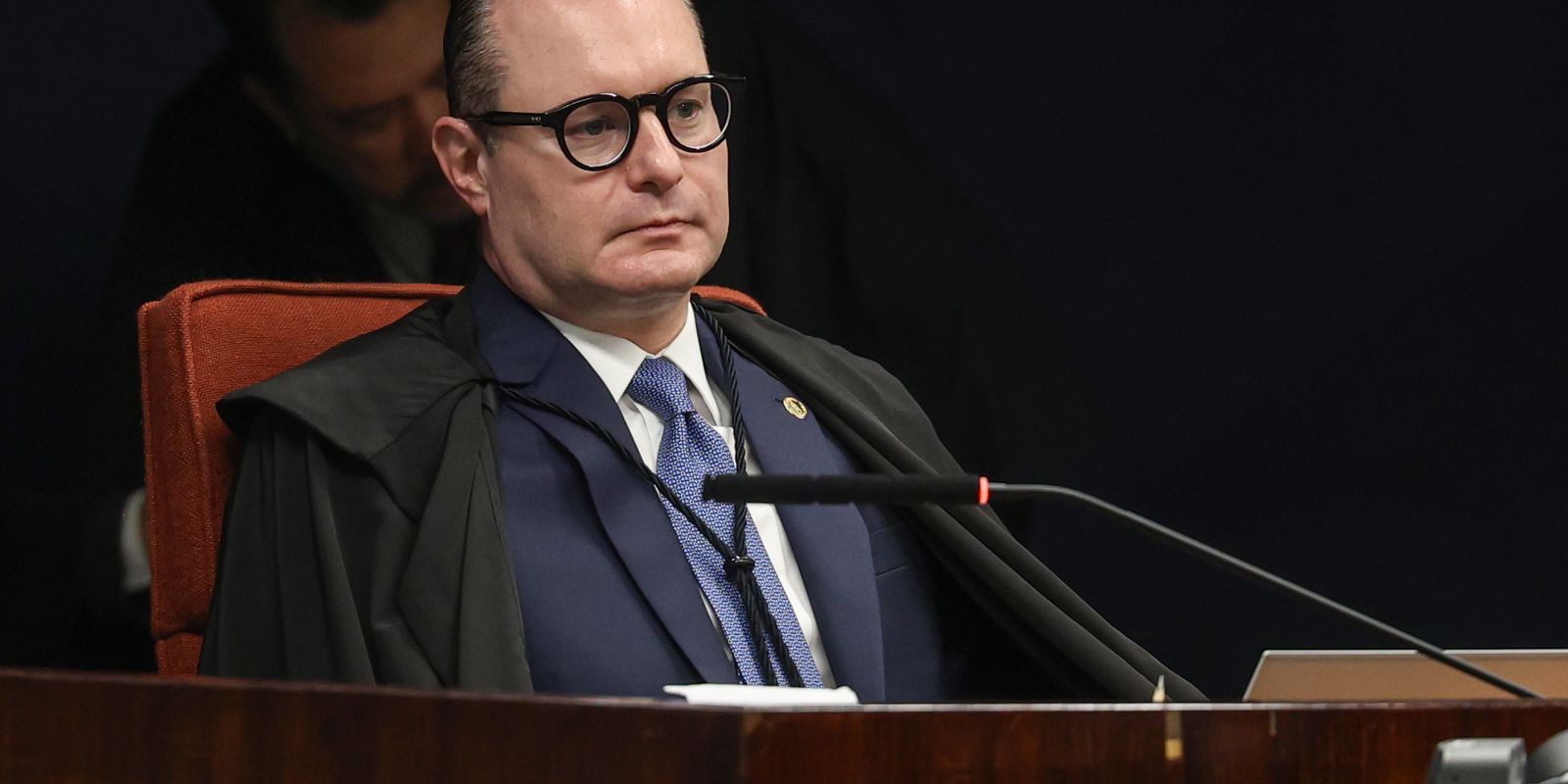 Ministro Cristiano Zanin no plenário do STF